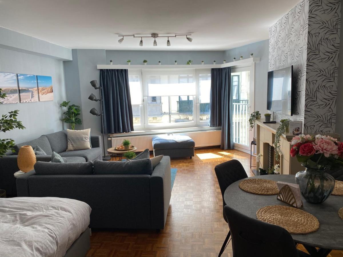 Studio Direct Aan Het Hoofdstrand Van Oostende - Naast Casino Apartment Exterior photo
